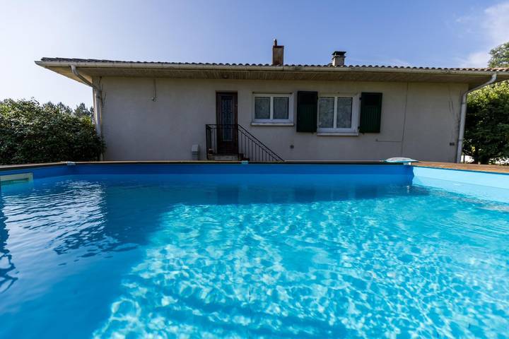 Gîte pour 6 personnes, avec terrasse ainsi que piscine et jardin à Onesse-Laharie - 2