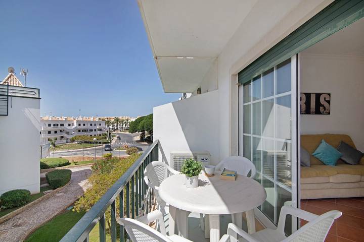 Casa de férias para 4 pessoas, com varanda em Cabanas de Tavira