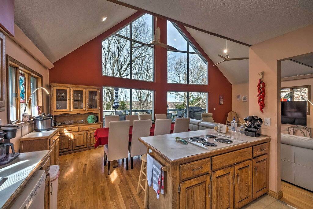 Lake Cumberland Home w/ Deck + Water Access! in Lake Cumberland