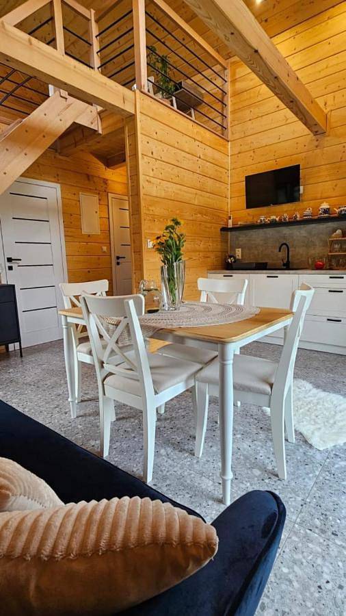 Two-Bedroom Chalet in Karpaty (Polska)