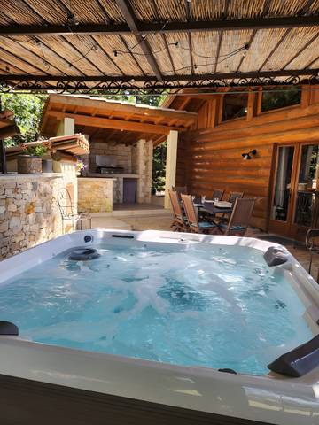 Chalet pour 5 Personnes dans Montmurat, Région d'Aurillac, Photo 2