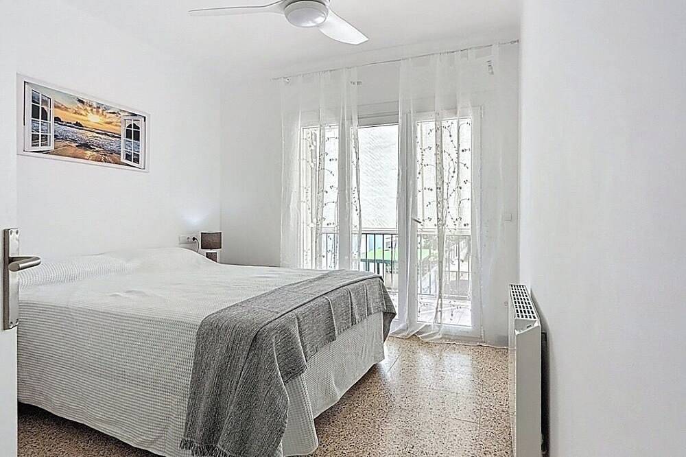 Villa in L'Estartit for 6pax with parking space and 5min  to the beach in l'Estartit, Estartit