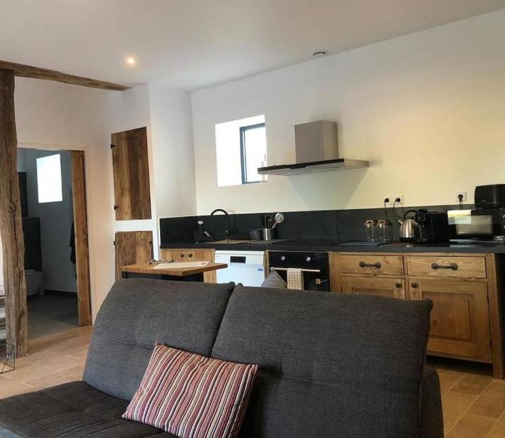 Location de vacances pour 4 personnes, avec jardin ainsi que piscine et vue à Auzay - 2