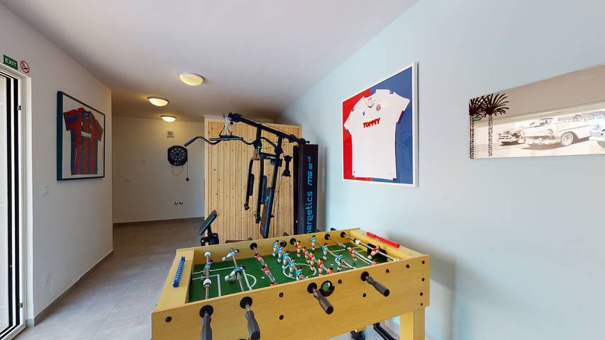 Villa pour 10 personnes, avec sauna ainsi que piscine et jardin dans Šolta