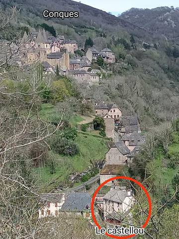 Cottage pour 2 personnes, avec terrasse et vue dans Conques-en-Rouergue