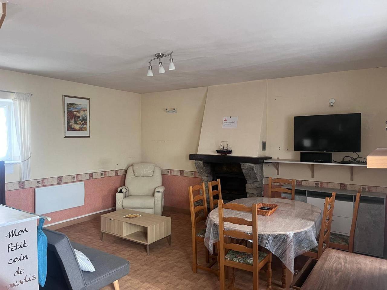 Ganze Wohnung, Apartment „Gîte L'embarcadère“ mit privater Terrasse, Garten und Wlan in Moustéru, Guingamp Region