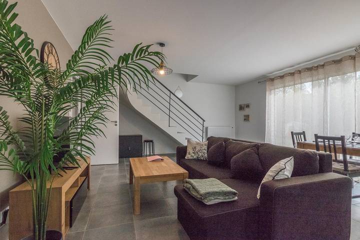 Gîte pour 8 personnes, avec Terrasse et Jardin