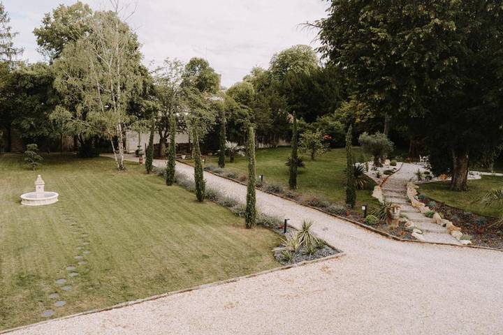 Gîte pour 2 personnes, avec vue ainsi que piscine et jardin à Segonzac - 3