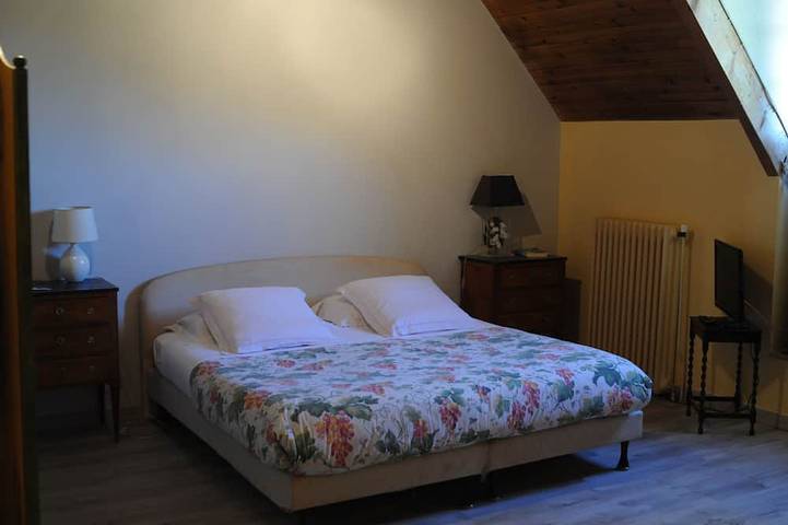 Château pour 15 personnes, avec jardin et piscine dans Allier - 3