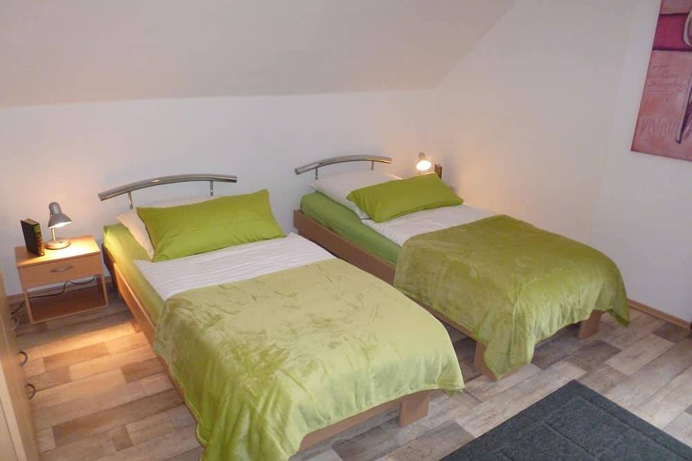 Ganze Wohnung, Ferienwohnung ganz nahe zum Bundeswehrkrankenhaus und zur Koblenzer Universität in Metternich, Koblenz