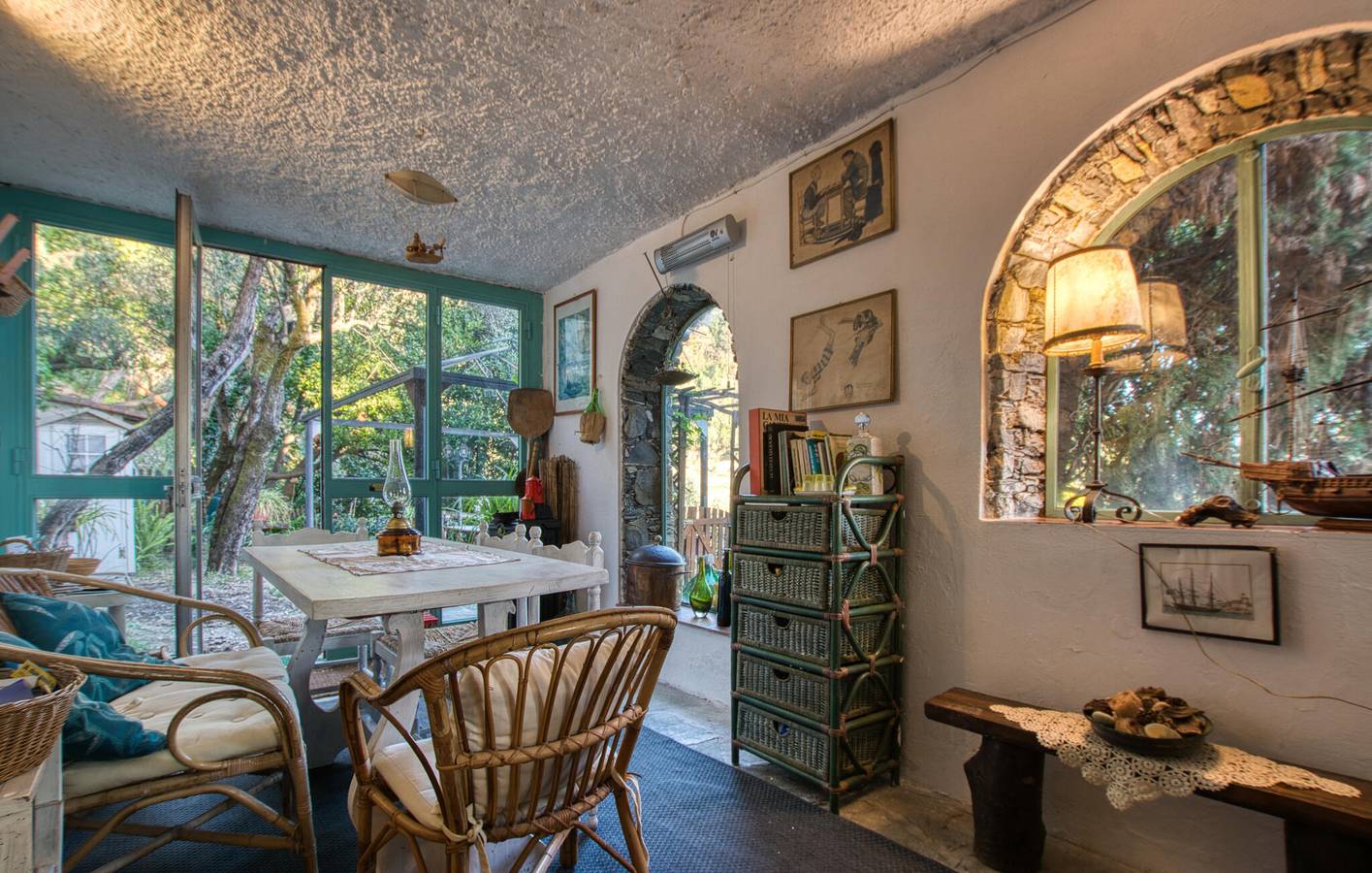 Seaside Apartment with Terrace, WiFi & Ocean Views in Zoagli, Riviera di Levante