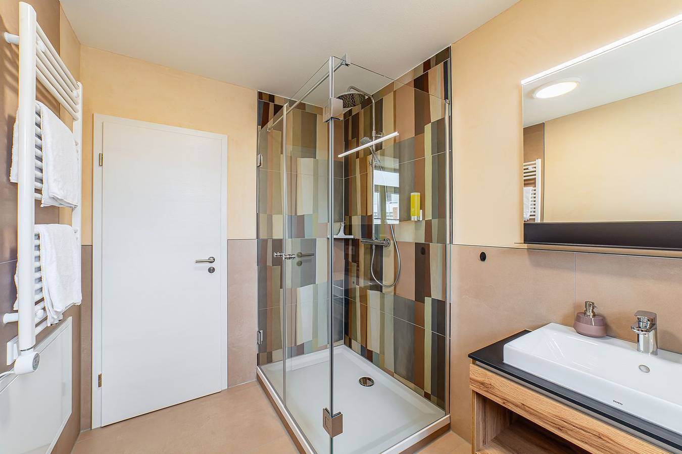 Ganze Wohnung, Apartment mit Balkon "Hopfenblicke" in Spalt, Fränkisches Seenland