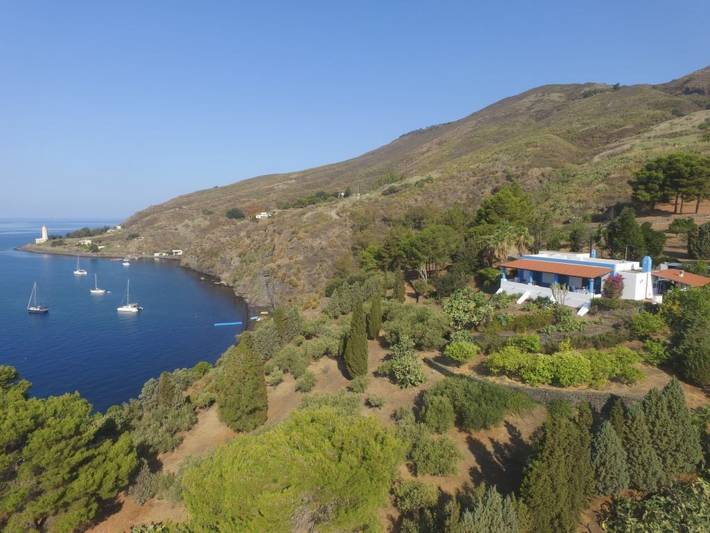 Casa vacanza per 7 persone, con Terrazza e Giardino in Vulcano