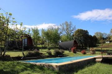 Parc de vacances pour 3 personnes, avec vue et jardin ainsi que terrasse et piscine dans Vinhais