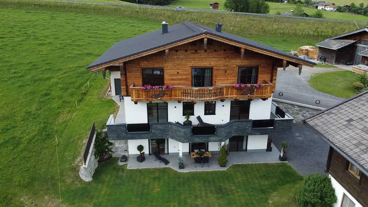 Geheel vakantieappartement, Vakantieappartement voor 6 personen met terras in Mittersill, Pinzgau