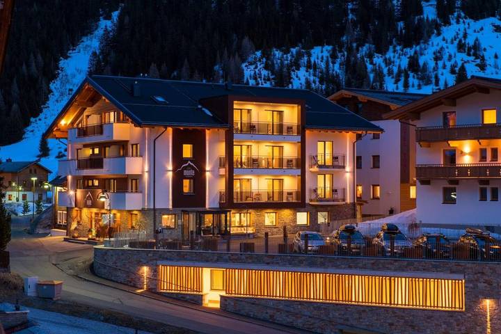 Hôtel pour 2 personnes, avec terrasse ainsi que sauna et vue, animaux acceptés