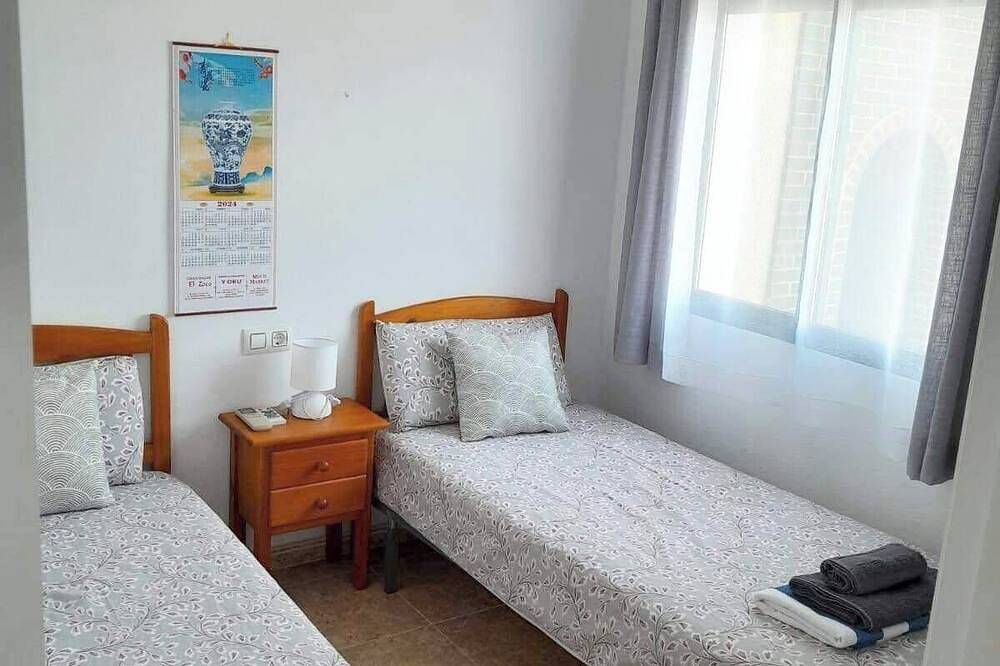 Ganze Wohnung, Lemon Apartment - Aquamarina - Cabo Roig Pool and Sea View. in Cabo Roig, Costa Blanca