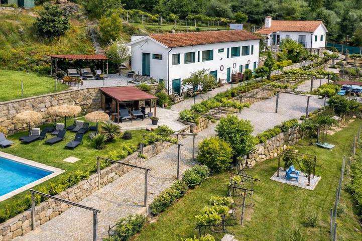 Location de vacances pour 14 personnes, avec jardin dans Rio de Moinhos (Porto) - 4