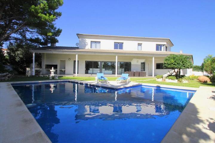 Casa rural para 8 personas, con piscina y jardín en Vandellós y Hospitalet del Infante