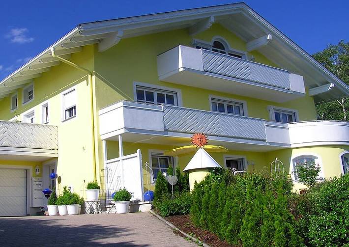 Ferienwohnung für 4 Personen, mit Balkon und Balkon/Terrasse sowie Terrasse und Garten in Lam