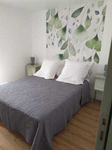 Gîte pour 4 personnes, avec terrasse dans Porta