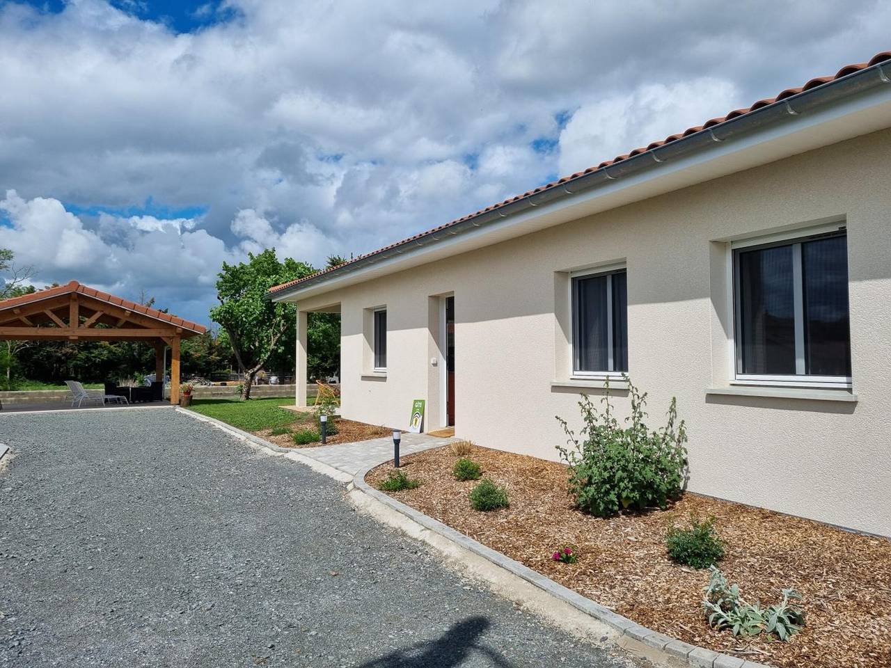 Agradable casa rural, mascotas Ok - 4 pers. in Boisset-lès-Montrond, Montbrison
