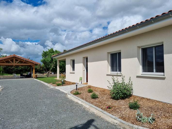 Agradable casa rural, mascotas Ok - 4 pers. in Boisset-lès-Montrond, Montbrison