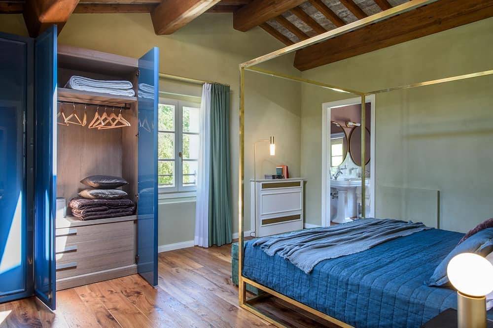 Villa Buggia - Sechs Schlafzimmer Villa, Schläft 12 in Massa e Cozzile, Pistoia Provinz
