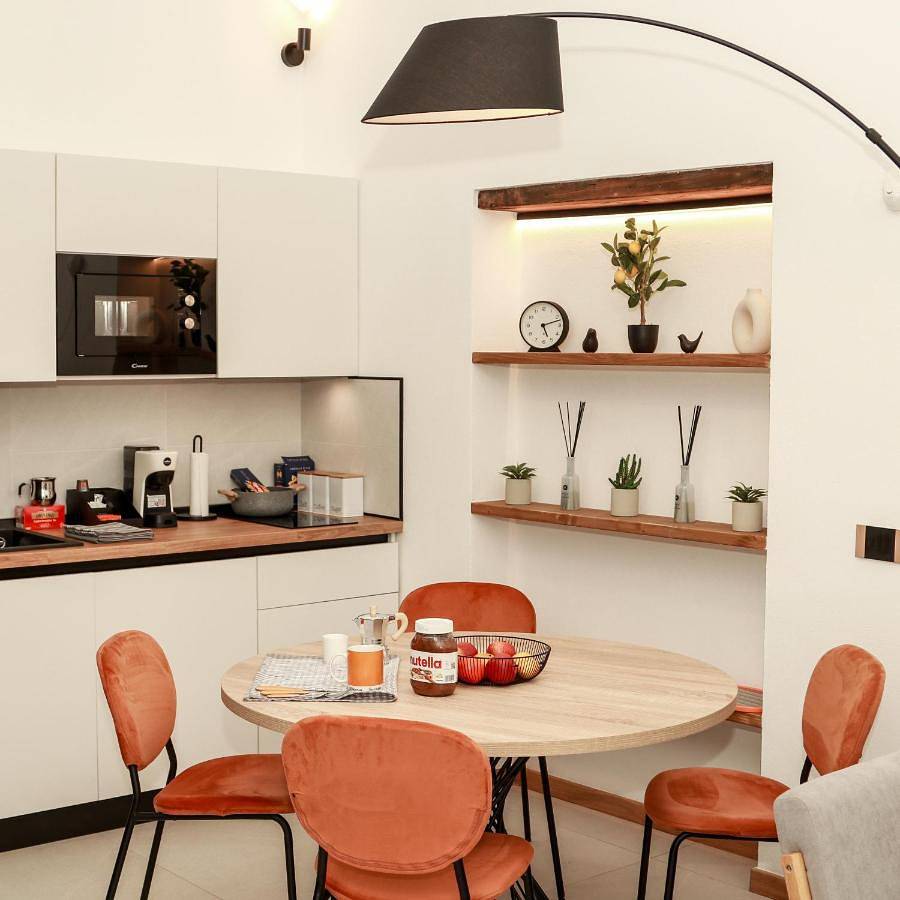 Luxury Triple Room in Marigliano, Napoli e dintorni