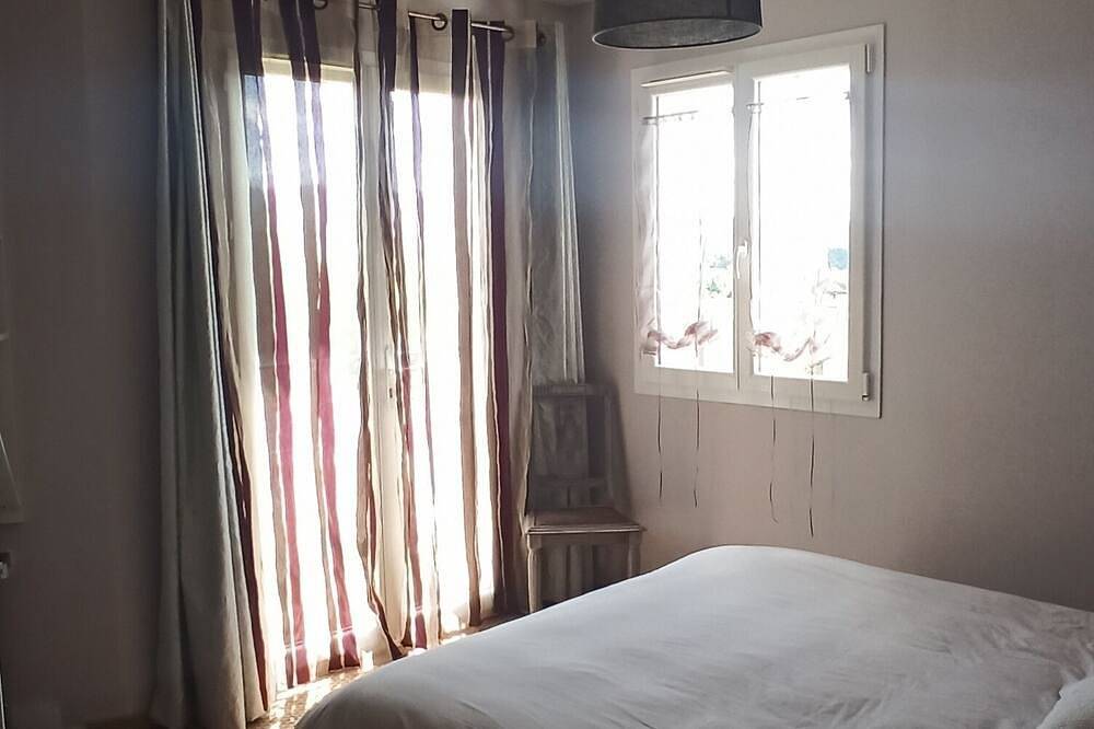 Villa pour 2 familles (8 à 10 personnes) piscine privée - clim' - jardin ombragé in Pourcieux, Région de Brignoles