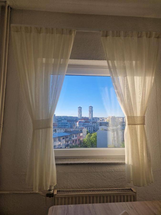 Ferienwohnung für 2 Personen, mit Balkon und Terrasse sowie Ausblick in Kosovo