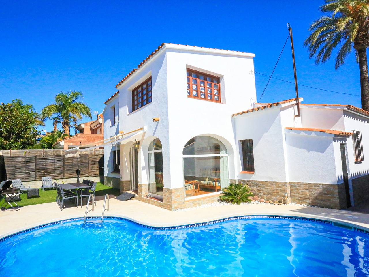 Spacieuse Villa à Cambrils avec Piscine Privée in Vilafortuny, Cambrils
