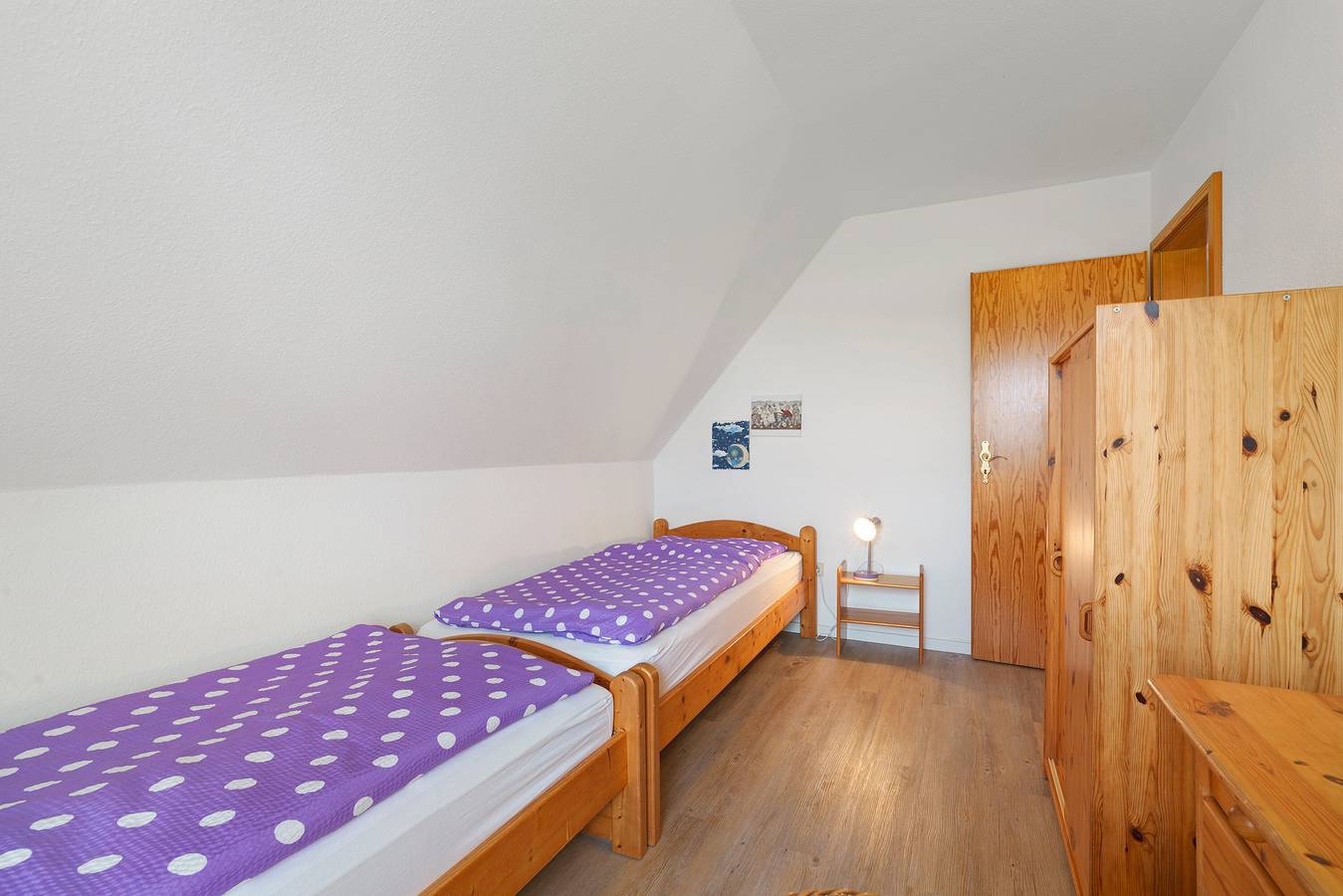 Ganze Wohnung, Ferienwohnung '4' mit gemeinsamer Terrasse, gemeinsamem Garten und Wlan in Nordstrand (Gemeinde), Nordseeküste