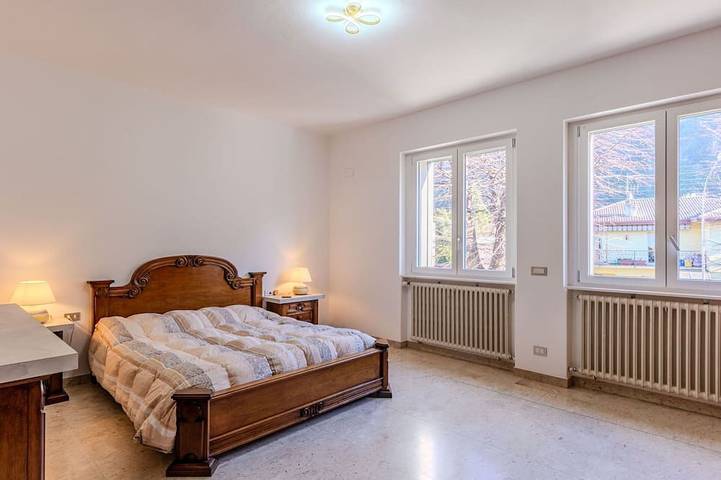 Precioso apartamento en villa para 6 personas con A/C, WIFI, TV y patio in Dervio, Alpes de Orobie Occidental
