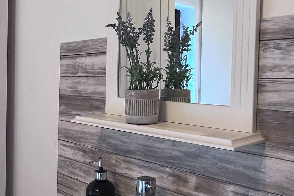 Helles Ferienhaus im Landhausstil für bis zu 10 Personen inkl. Wlan in Silbersee, Frielendorf