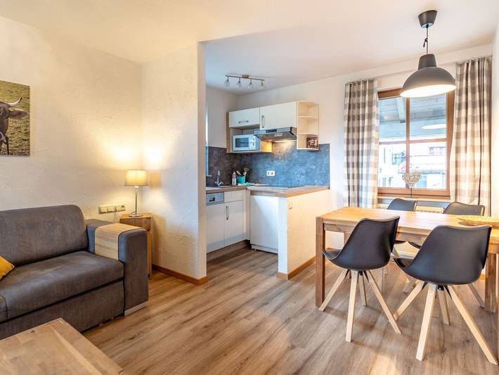 Ferienwohnung für 4 Personen, mit Balkon und Pool sowie Sauna in Bad Hindelang