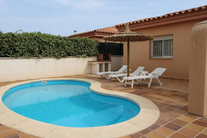 Chalet para 6 personas, con vistas además de jardín y terraza, Se admiten mascotas en Delta del Ebro - 2