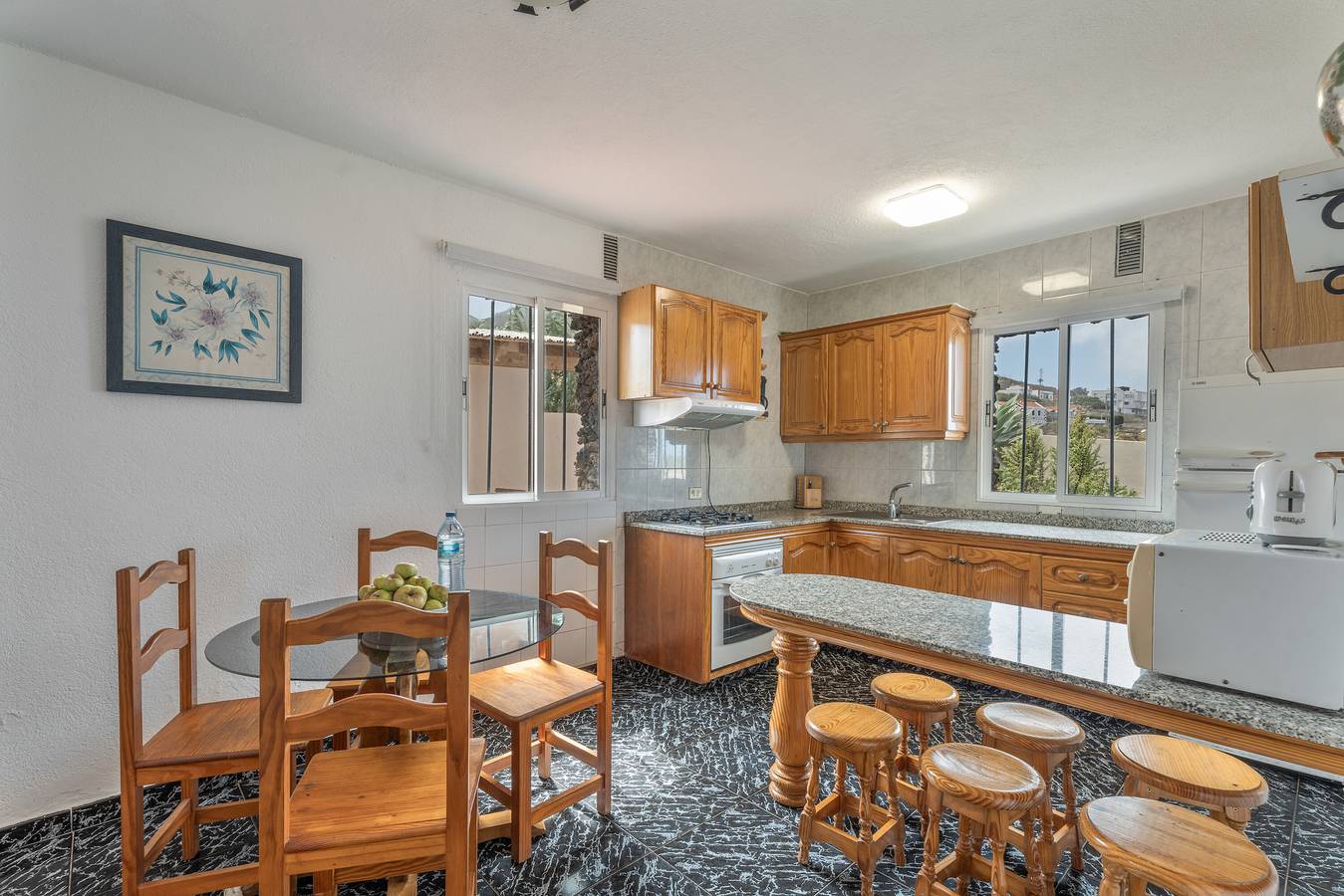 Casa de vacaciones 'Aguarijo' con vistas al mar, terraza privada y jardín privado in El Mocanal, Valverde