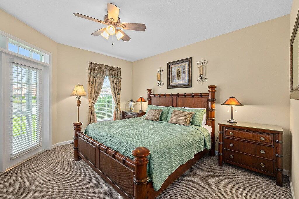 Ganze Wohnung, Seaside Escape l Steps to Beach l Heated Pool in St. Augustine Beach, St. Augustine