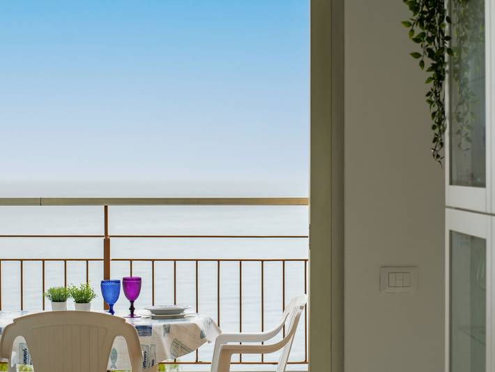 Appartamento intero, Elena in Ventimiglia (Città), Ventimiglia