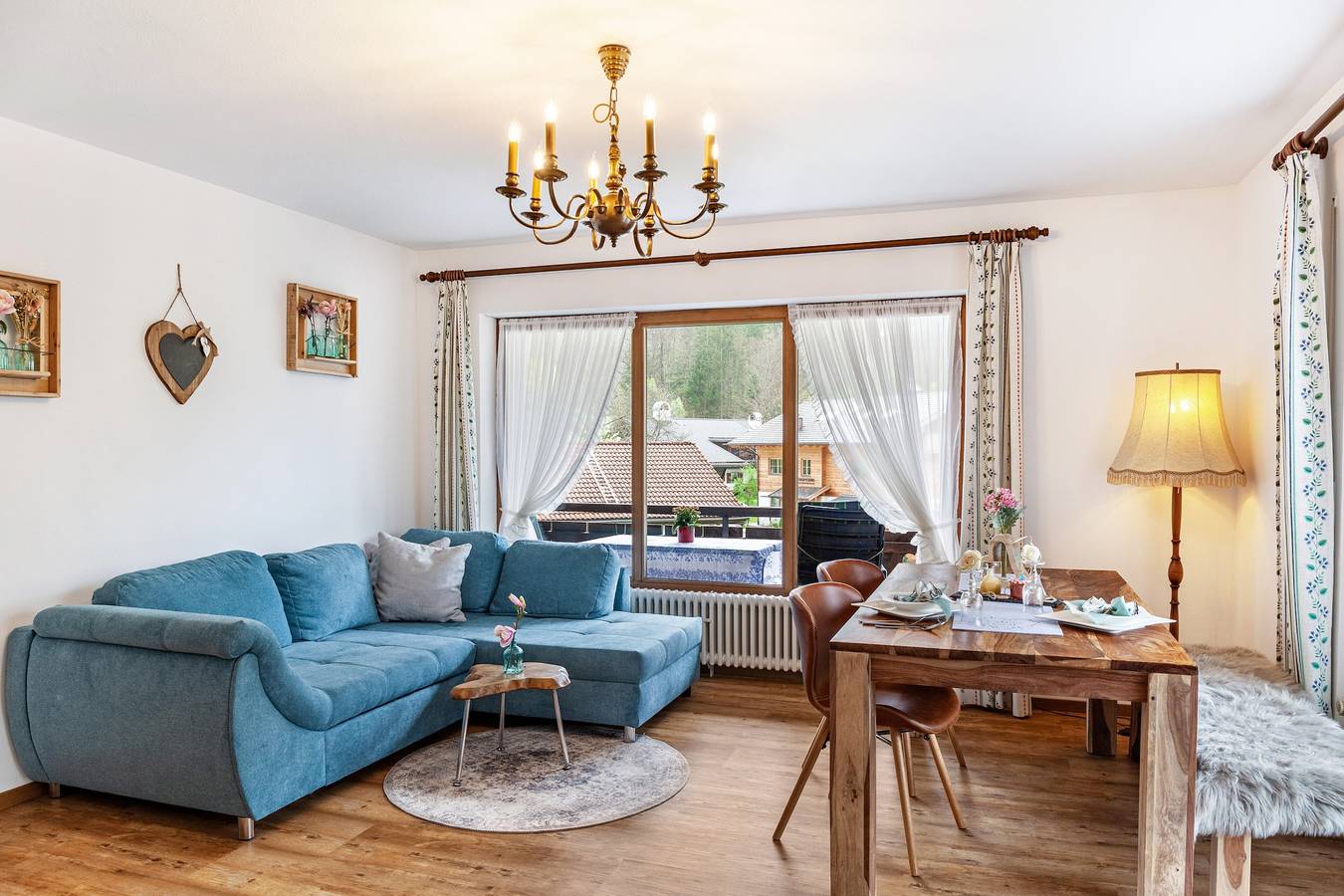 Ganze Wohnung, Ferienwohnung 'Aschaubichl - Wohnung Alpenrose' mit Bergblick, Balkon und Wlan in Grainau, Eibsee
