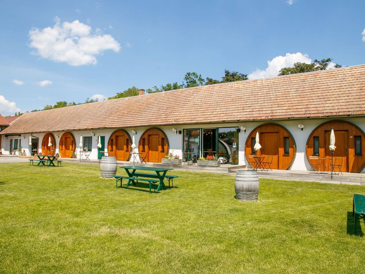 Ganze Ferienwohnung, Weinfass-Suite für 2 in Grub an der March in Grub an der March, Niederösterreich