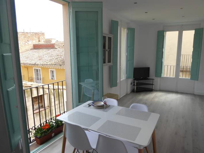 Apartamento para 4 personas, con Balcón y Vistas en Figueras