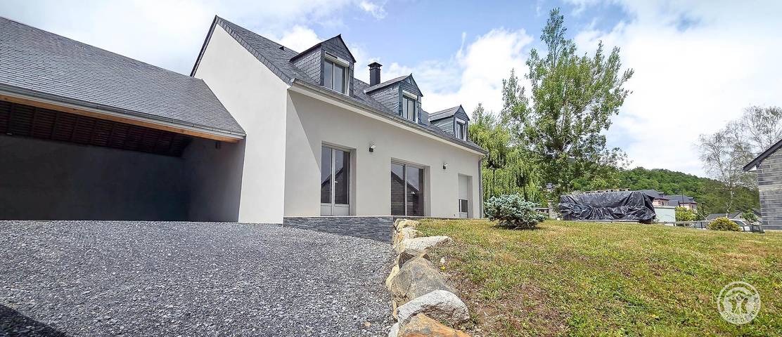 Gîte pour 4 personnes, avec jacuzzi ainsi que terrasse et jardin à Arras-en-Lavedan - 2