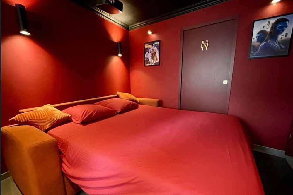 Entire apartment, Studio Cinéma in Maillane, Arles region