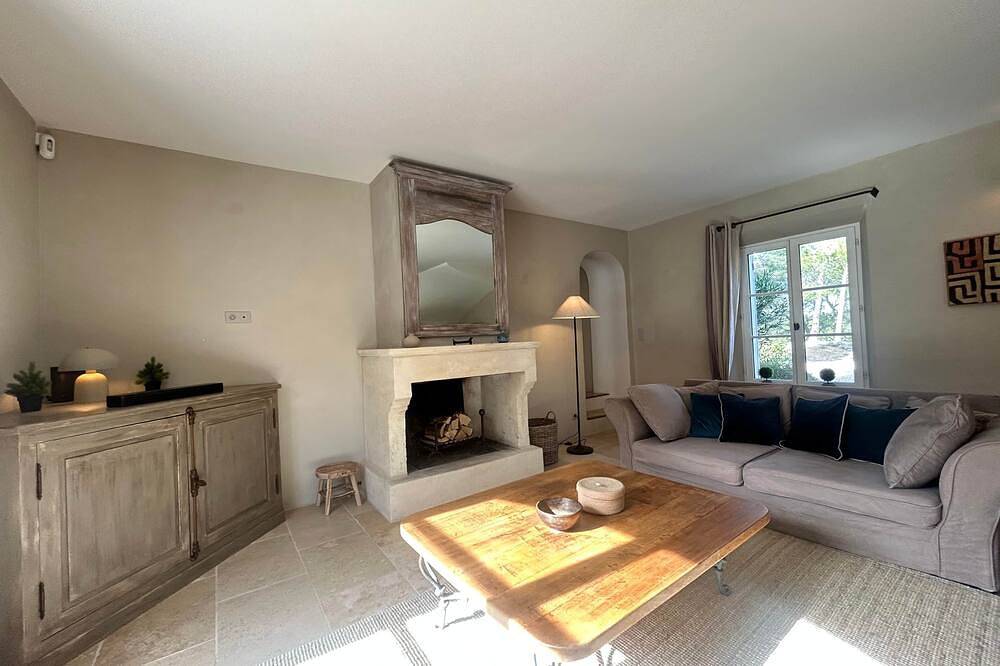 Stunning Bastide - Aix-en-Provence – Pool, Garden, 5 Bedrooms in Ventabren, Aix-en-Provence region