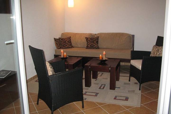 Ganze Wohnung, Exklusive Ferienwohnung nur 150 Meter zum Strand in Okrug Gornji, Ciovo