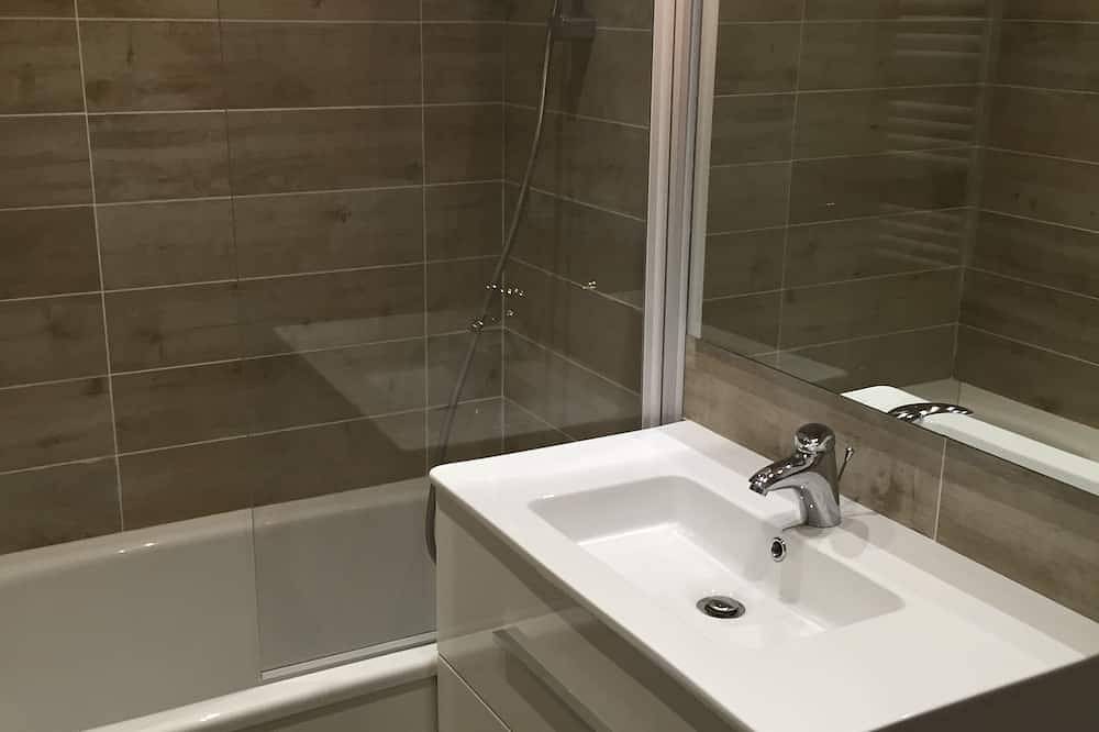 Ganze Wohnung, Alpe D'Huez-Centre Station-Rés.Athos-Particulier-6 personnes-Balcon-Parking in Huez, Nationalpark Écrins