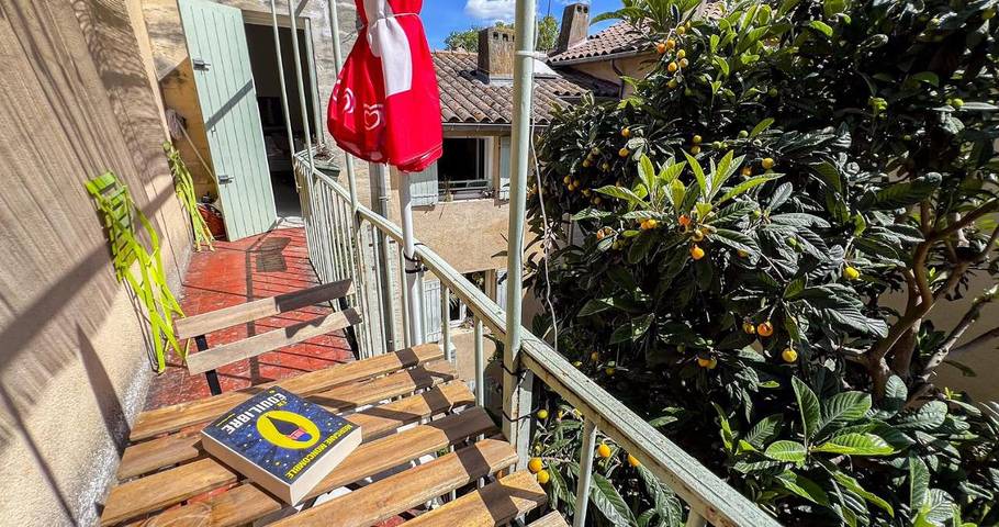Gîte pour 2 personnes, avec balcon et vue dans Office De Tourisme D Avignon - 2