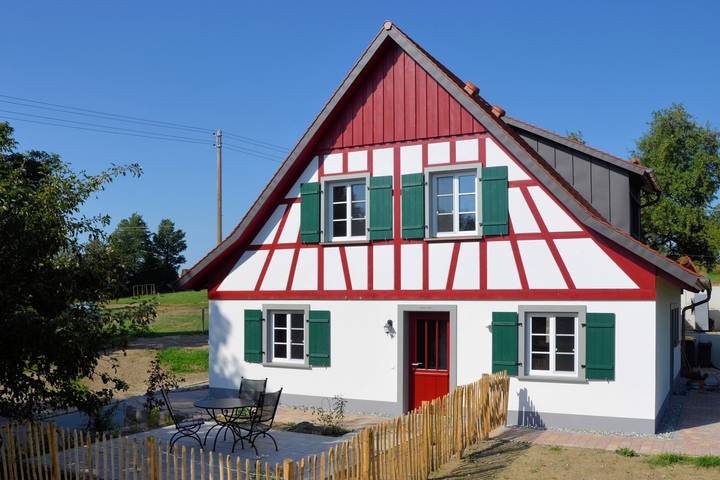 Geheel appartement, Vakantie Appartement "Morgentau" met Privé Terras & Wi-Fi in Heiligenberg, Region Bodensee-Oberschwaben
